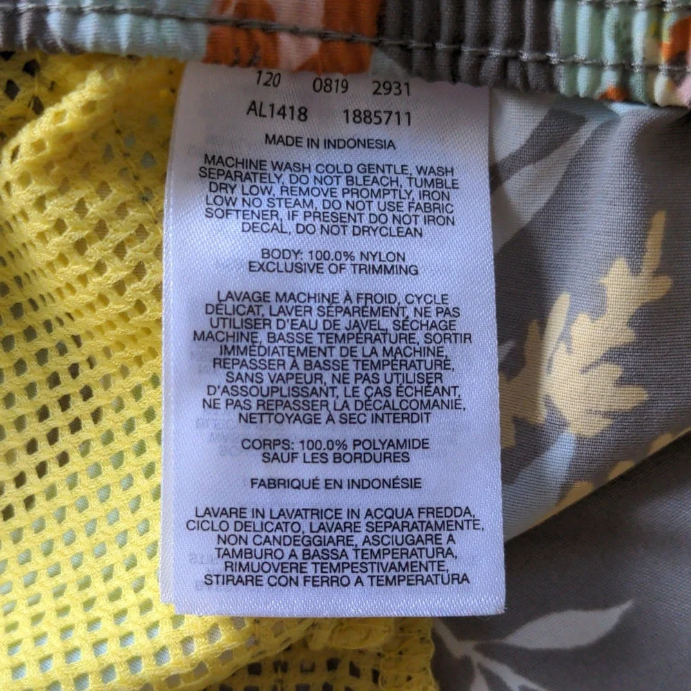 Columbia Floral Shorts Size L - Picture 4 of 5